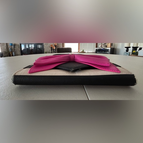 Betsey Johnson | Bow Nanza crossbody handbag - Picture 5 of 16